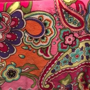 Pink swirls throw blanket